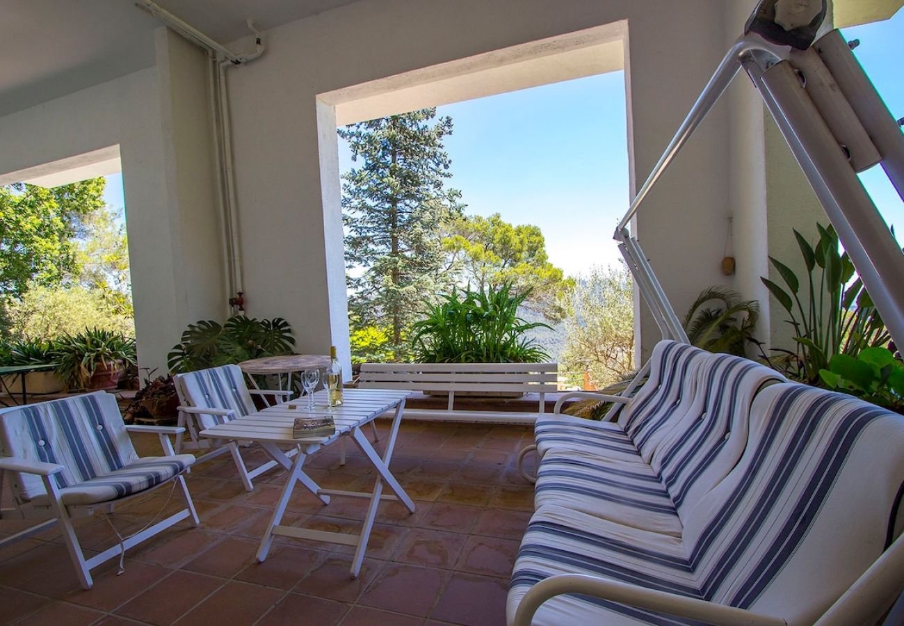 Villa à Castellar del Vallés -  Évasion montagnarde avec vue imprenable à 40 km de Barna !