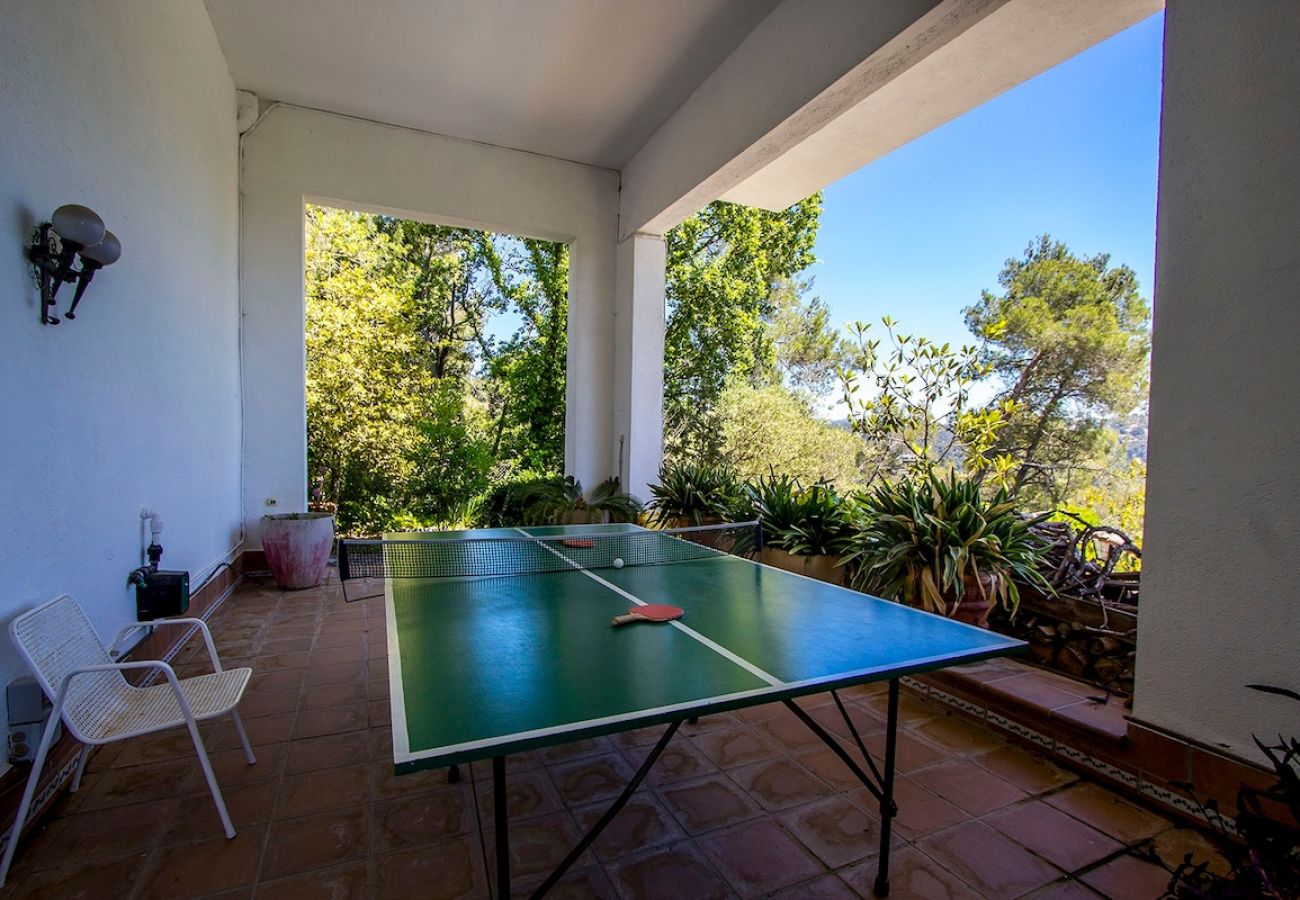 Villa à Castellar del Vallés -  Évasion montagnarde avec vue imprenable à 40 km de Barna !