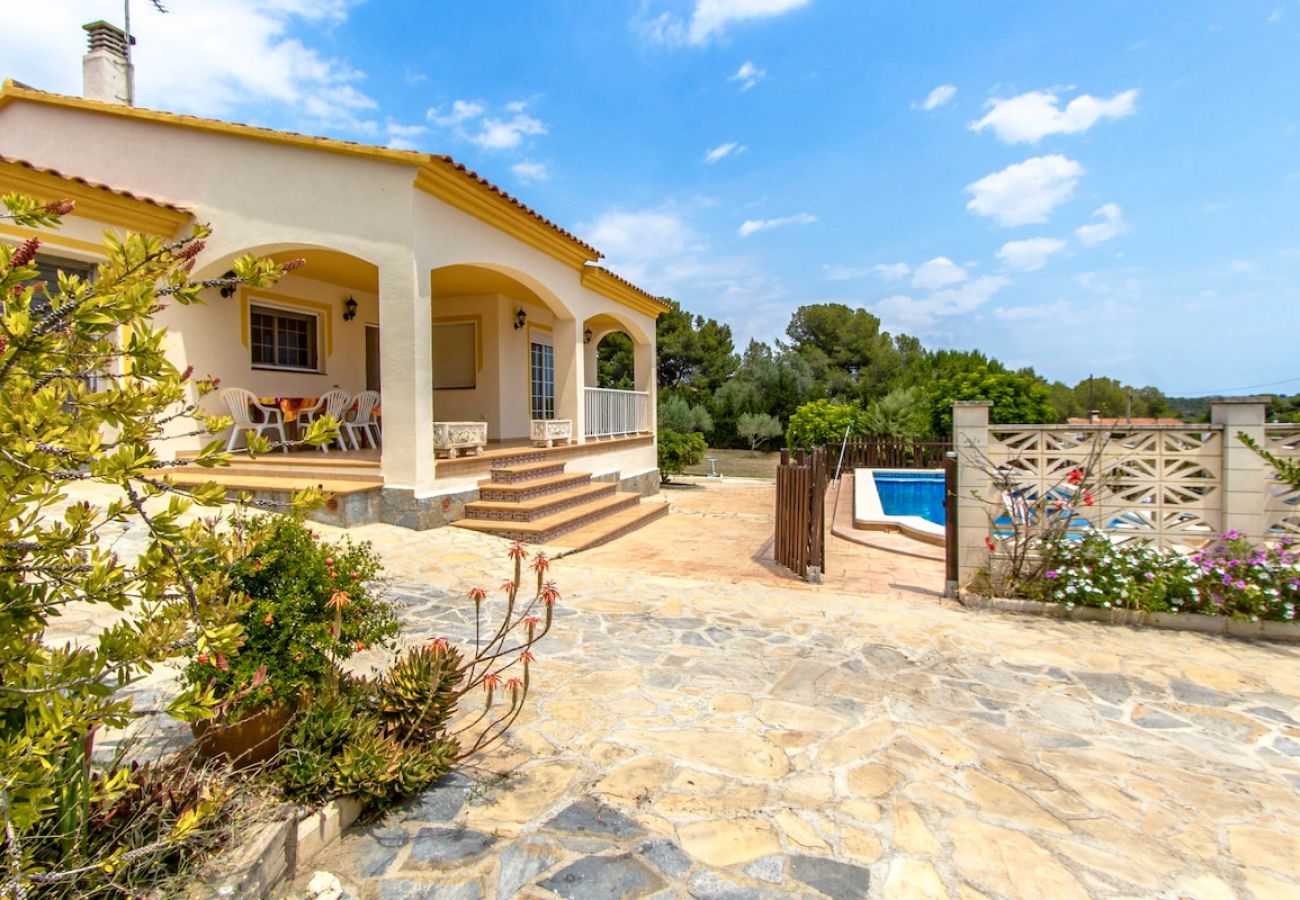 Villa à El Vendrell -  Cozy Costa Dorada, piscine privée, 3km plage !