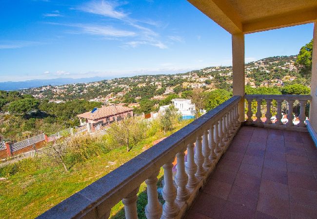 Villa à Lloret de Mar -  Journées paresseuses à Lloret de Mar avec piscine privée ! Villa à Lloret de Mar -  Journées paresseuses à Lloret de Mar avec piscine privée !