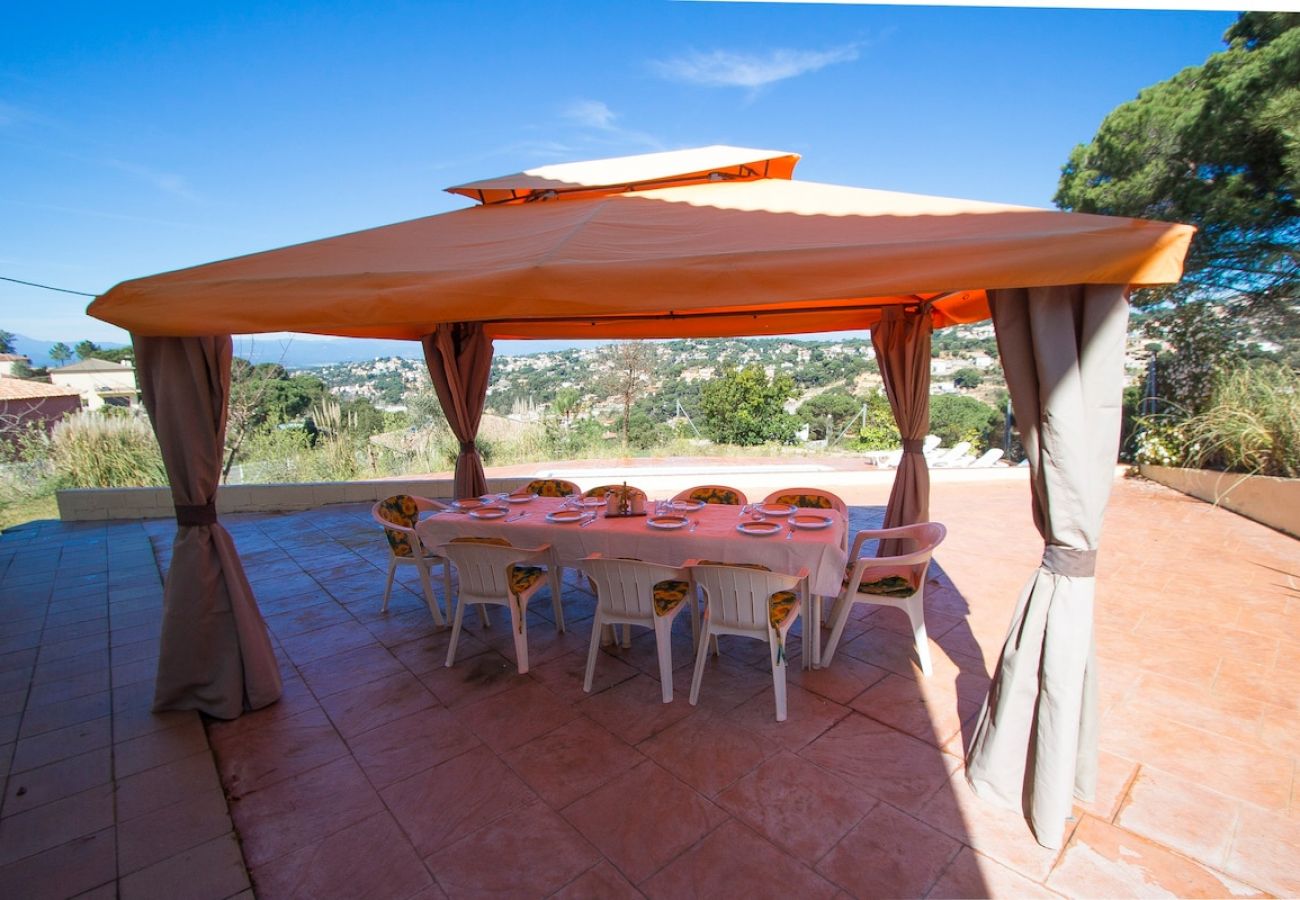 Villa à Lloret de Mar -  Journées paresseuses à Lloret de Mar avec piscine privée !