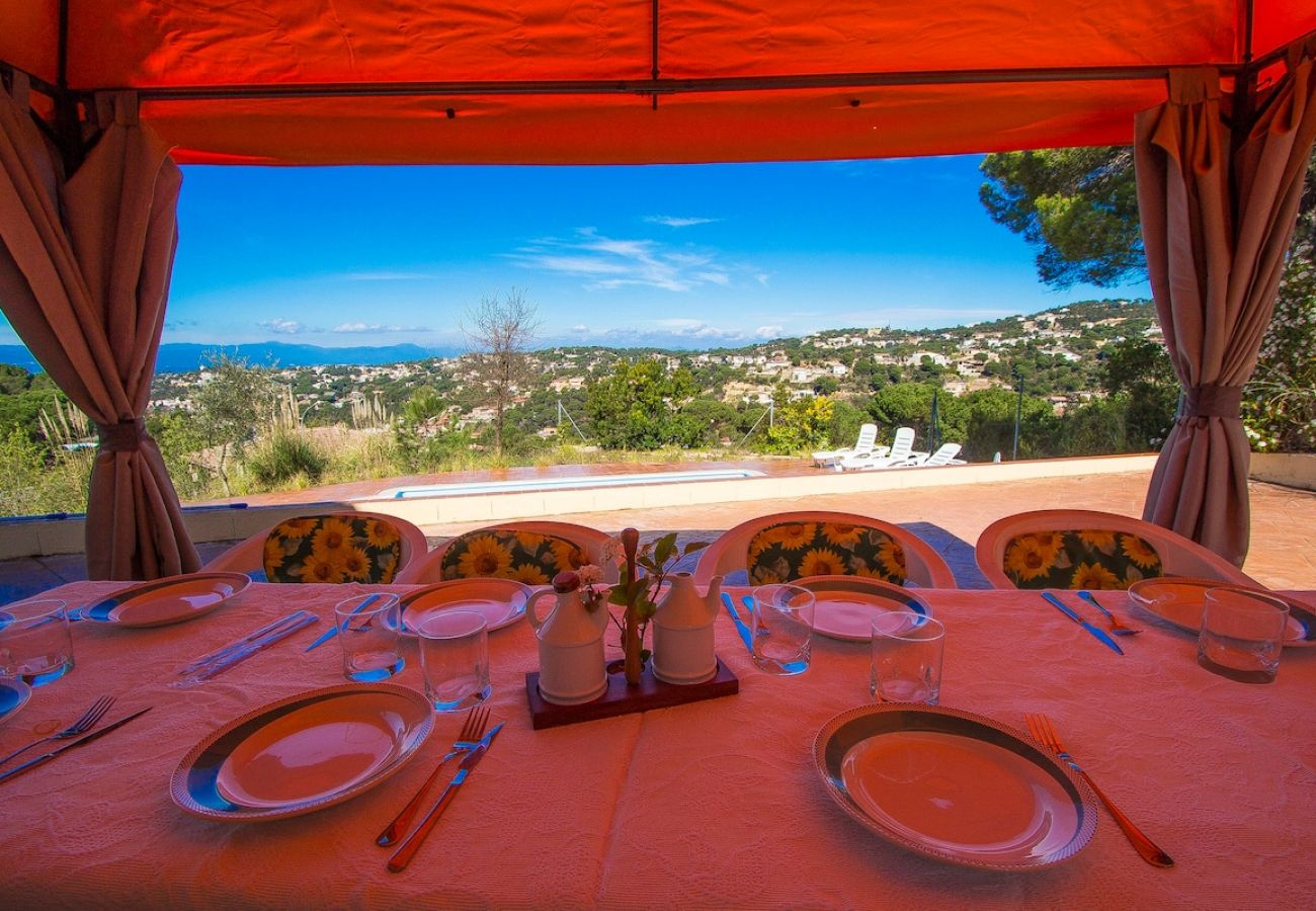 Villa à Lloret de Mar -  Journées paresseuses à Lloret de Mar avec piscine privée !