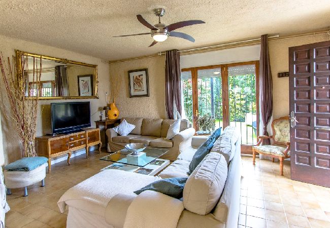 Villa à Santa Coloma de Farners - Abode unique sur la Costa Brava avec accès train à BCN. Villa à Santa Coloma de Farners - Abode unique sur la Costa Brava avec accès train à BCN.