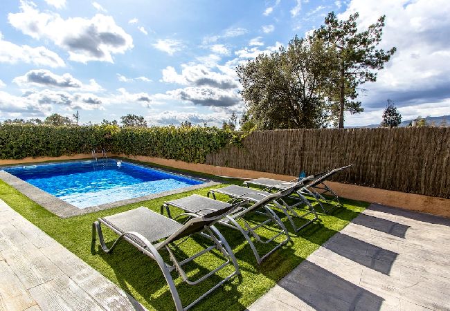 Villa à Santa Coloma de Farners - Abode unique sur la Costa Brava avec accès train à BCN. Villa à Santa Coloma de Farners - Abode unique sur la Costa Brava avec accès train à BCN.