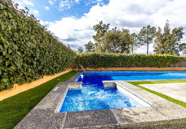 Villa à Santa Coloma de Farners - Abode unique sur la Costa Brava avec accès train à BCN. Villa à Santa Coloma de Farners - Abode unique sur la Costa Brava avec accès train à BCN.