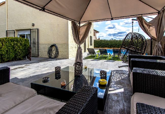 Villa à Santa Coloma de Farners - Abode unique sur la Costa Brava avec accès train à BCN. Villa à Santa Coloma de Farners - Abode unique sur la Costa Brava avec accès train à BCN.