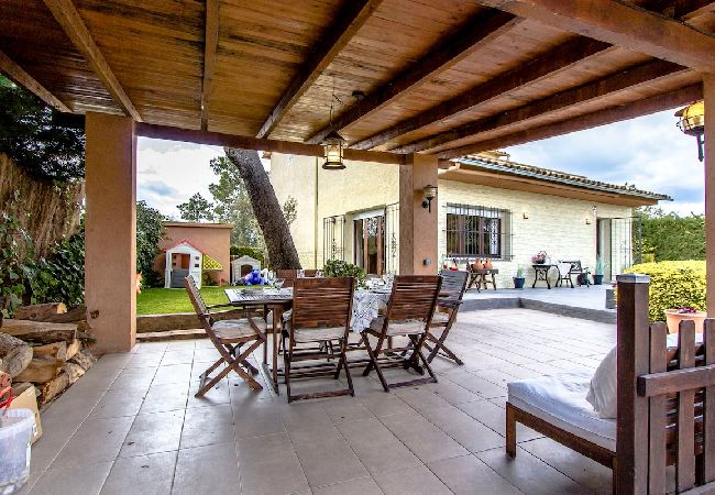 Villa à Santa Coloma de Farners - Abode unique sur la Costa Brava avec accès train à BCN. Villa à Santa Coloma de Farners - Abode unique sur la Costa Brava avec accès train à BCN.