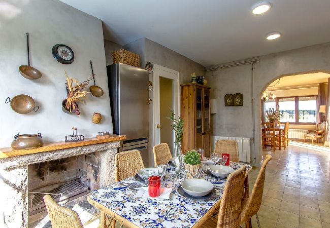 Villa à Santa Coloma de Farners - Abode unique sur la Costa Brava avec accès train à BCN. Villa à Santa Coloma de Farners - Abode unique sur la Costa Brava avec accès train à BCN.