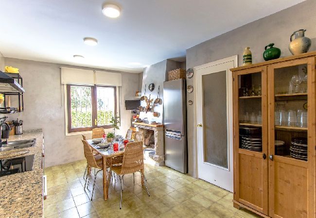 Villa à Santa Coloma de Farners - Abode unique sur la Costa Brava avec accès train à BCN. Villa à Santa Coloma de Farners - Abode unique sur la Costa Brava avec accès train à BCN.