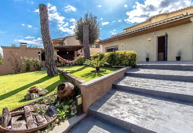 Villa à Santa Coloma de Farners - Abode unique sur la Costa Brava avec accès train à BCN. Villa à Santa Coloma de Farners - Abode unique sur la Costa Brava avec accès train à BCN.