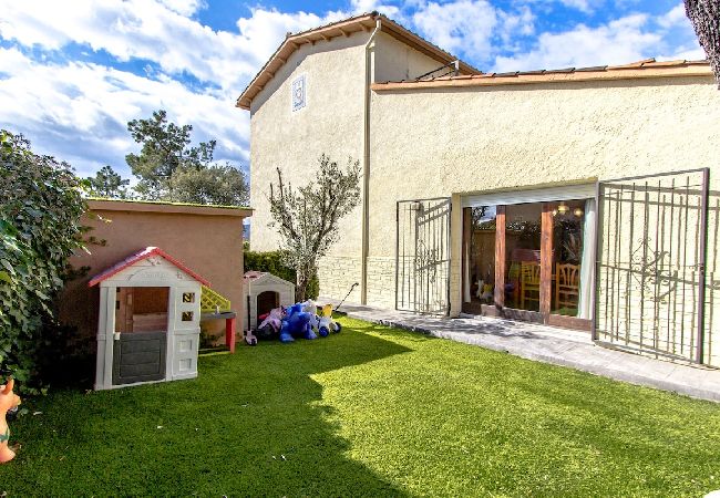 Villa à Santa Coloma de Farners - Abode unique sur la Costa Brava avec accès train à BCN. Villa à Santa Coloma de Farners - Abode unique sur la Costa Brava avec accès train à BCN.