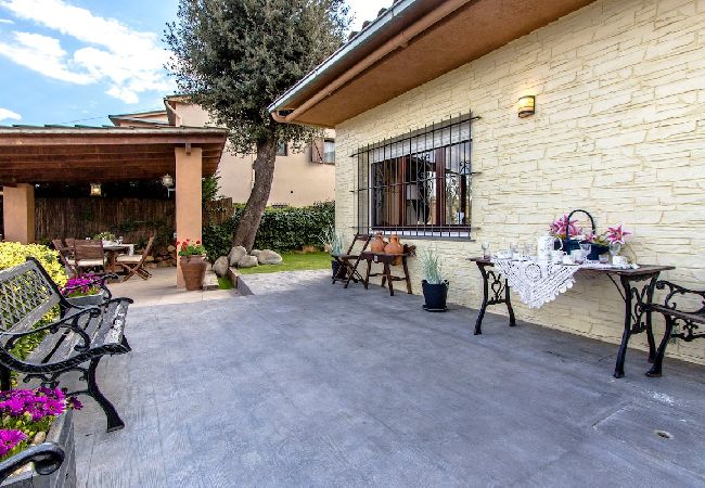 Villa à Santa Coloma de Farners - Abode unique sur la Costa Brava avec accès train à BCN. Villa à Santa Coloma de Farners - Abode unique sur la Costa Brava avec accès train à BCN.