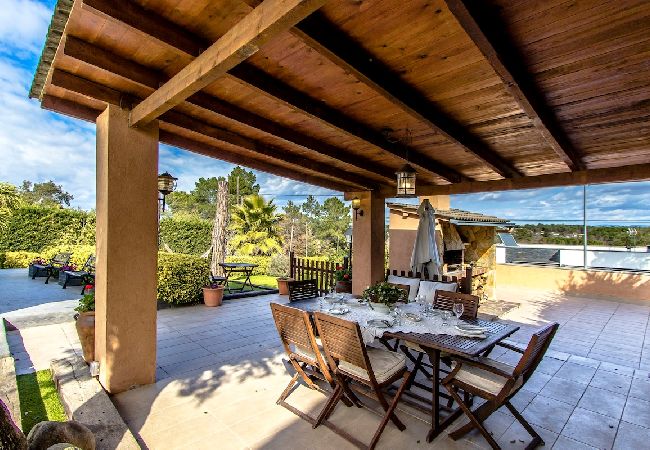 Villa à Santa Coloma de Farners - Abode unique sur la Costa Brava avec accès train à BCN. Villa à Santa Coloma de Farners - Abode unique sur la Costa Brava avec accès train à BCN.