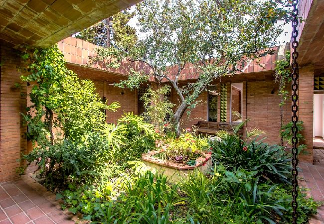 Villa à Vespella de Gaià - Charme rural sur une oliveraie de la Costa Dorada !  Villa à Vespella de Gaià - Charme rural sur une oliveraie de la Costa Dorada !