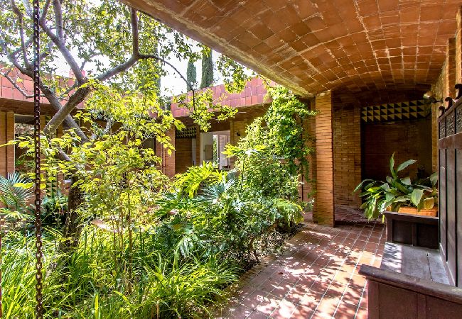 Villa à Vespella de Gaià - Charme rural sur une oliveraie de la Costa Dorada !  Villa à Vespella de Gaià - Charme rural sur une oliveraie de la Costa Dorada !