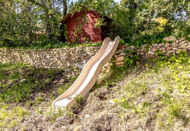 Villa à Vespella de Gaià - Charme rural sur une oliveraie de la Costa Dorada !  Villa à Vespella de Gaià - Charme rural sur une oliveraie de la Costa Dorada !