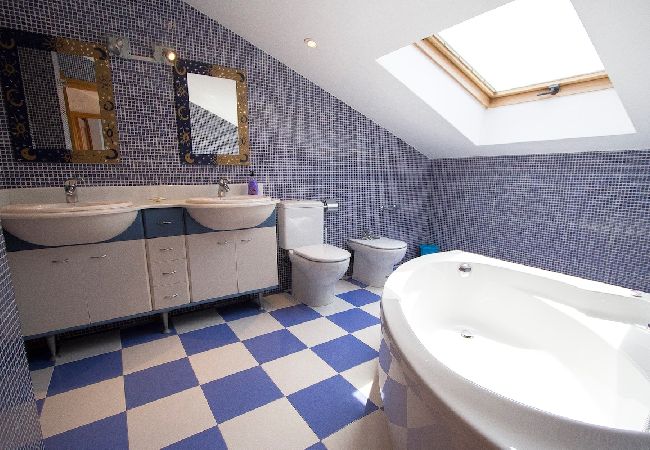 Villa à Torrelles de Llobregat - Nature/tranquillité à seulement 25km de Barcelone Villa à Torrelles de Llobregat - Nature/tranquillité à seulement 25km de Barcelone