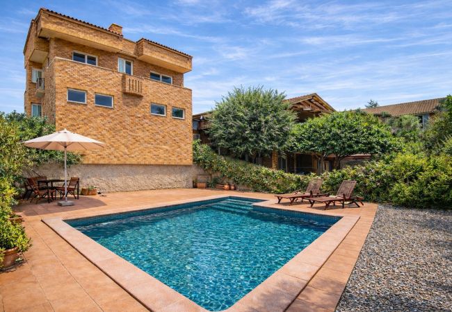 Villa à Torrelles de Llobregat - Nature/tranquillité à seulement 25km de Barcelone