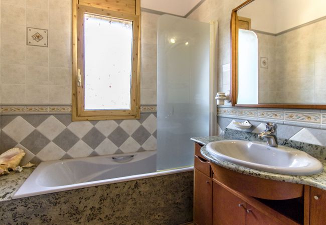 Villa à Torrelles de Llobregat -  Villa spacieuse et sublime à seulement 15km de Barcelone! Villa à Torrelles de Llobregat -  Villa spacieuse et sublime à seulement 15km de Barcelone!