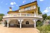 Villa à Torrelles de Llobregat -  Villa spacieuse et sublime à seulement 15km de Barcelone! Villa à Torrelles de Llobregat -  Villa spacieuse et sublime à seulement 15km de Barcelone!