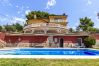 Villa à Torrelles de Llobregat -  Villa spacieuse et sublime à seulement 15km de Barcelone! Villa à Torrelles de Llobregat -  Villa spacieuse et sublime à seulement 15km de Barcelone!