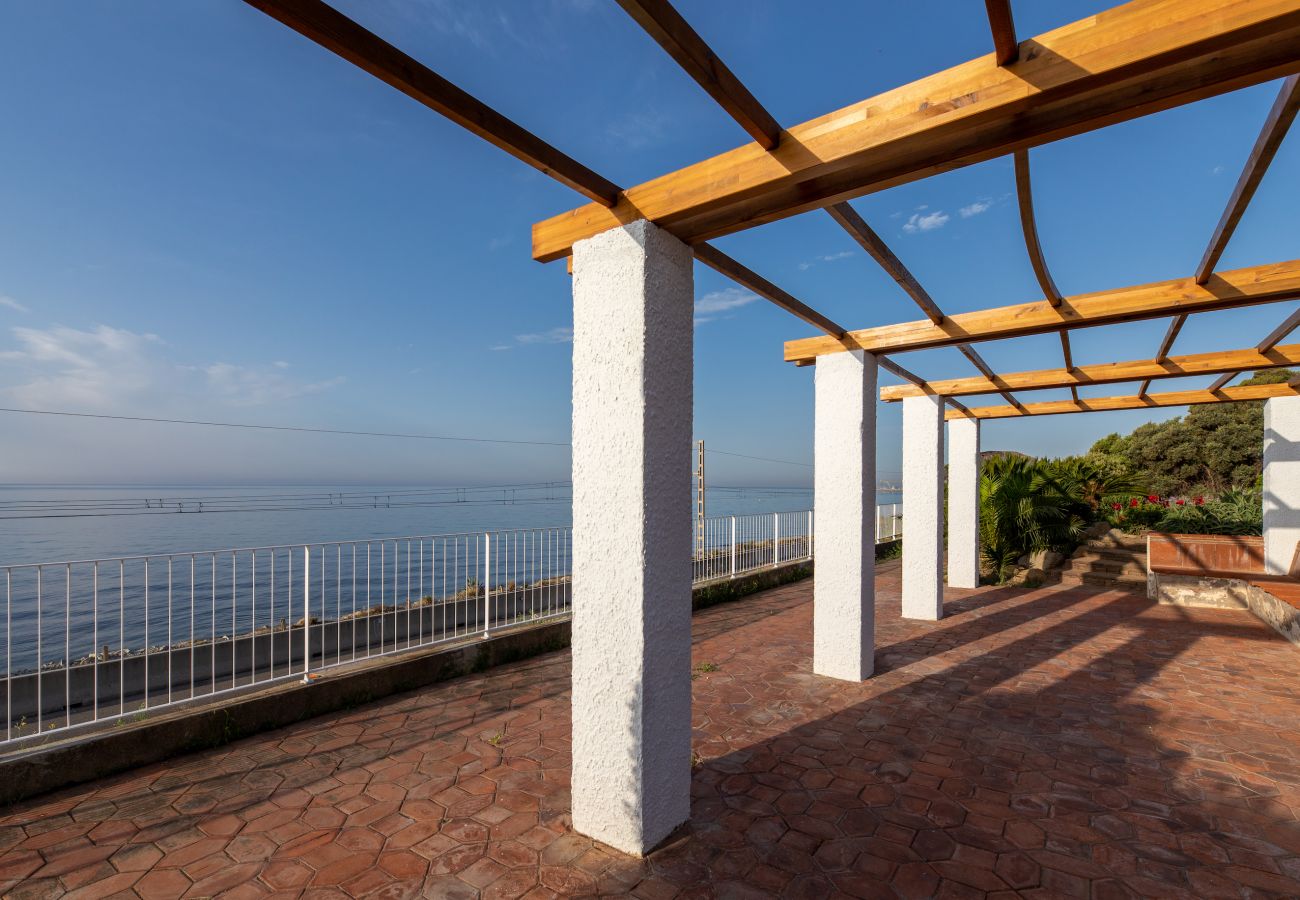 Villa à Mataró - Détente en bord de mer pour 16 personnes - à 40 km de Barcelone !