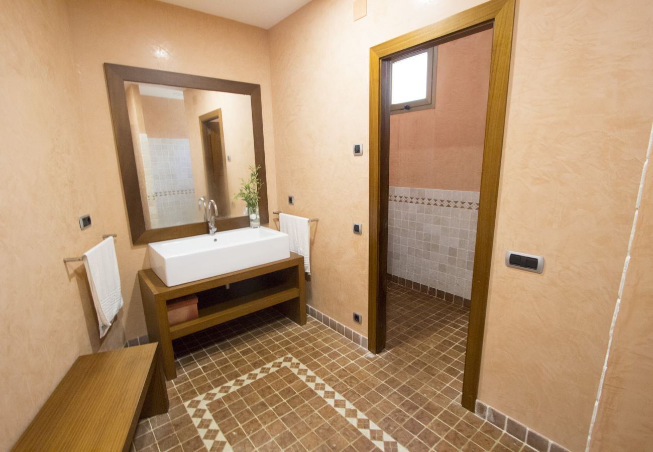 Villa à Sant Feliu de Codines - Vue imprenable et piscine chauffée pour 25 pax à 35min de BCN!