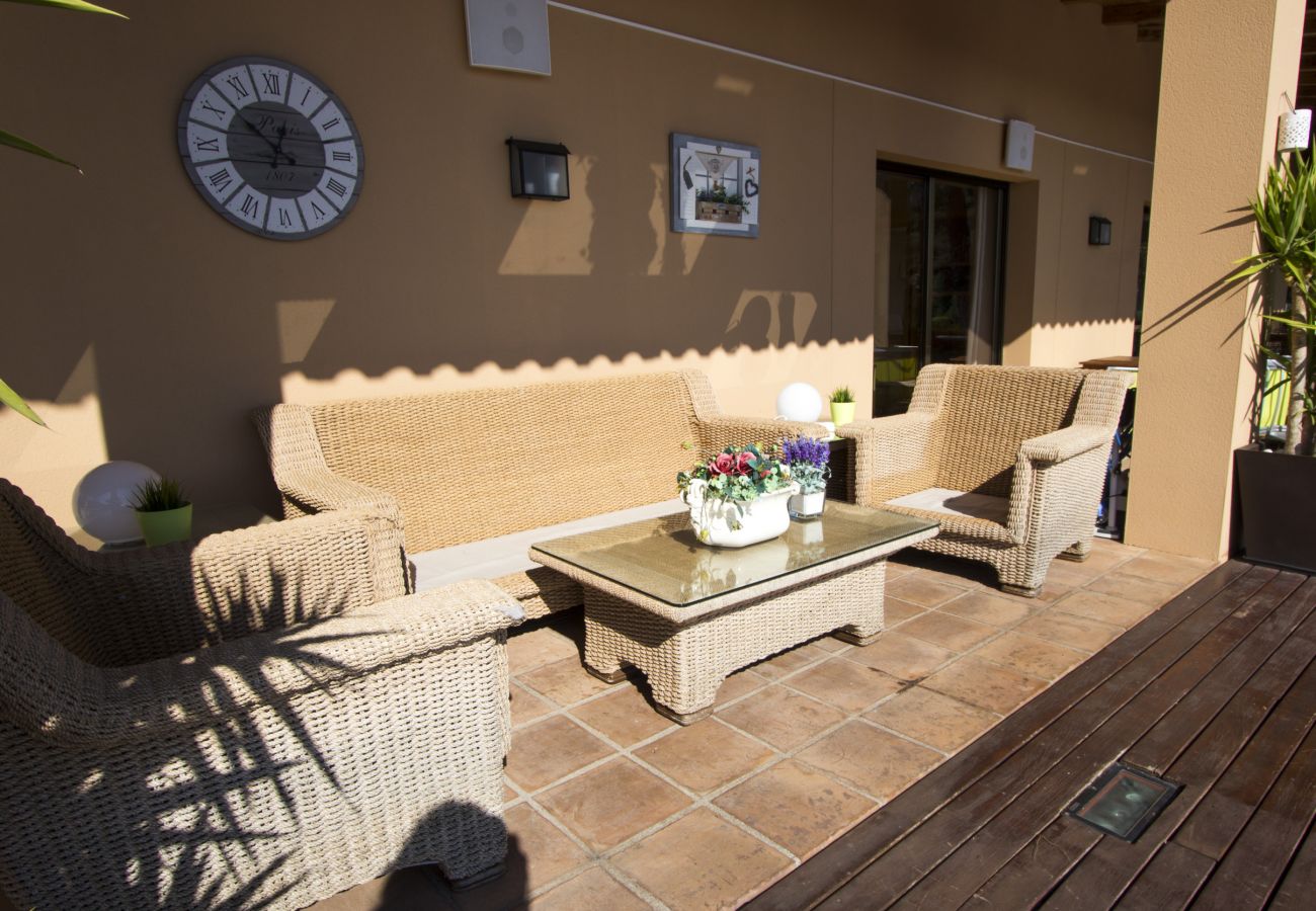 Villa à Sant Feliu de Codines - Vue imprenable et piscine chauffée pour 25 pax à 35min de BCN!