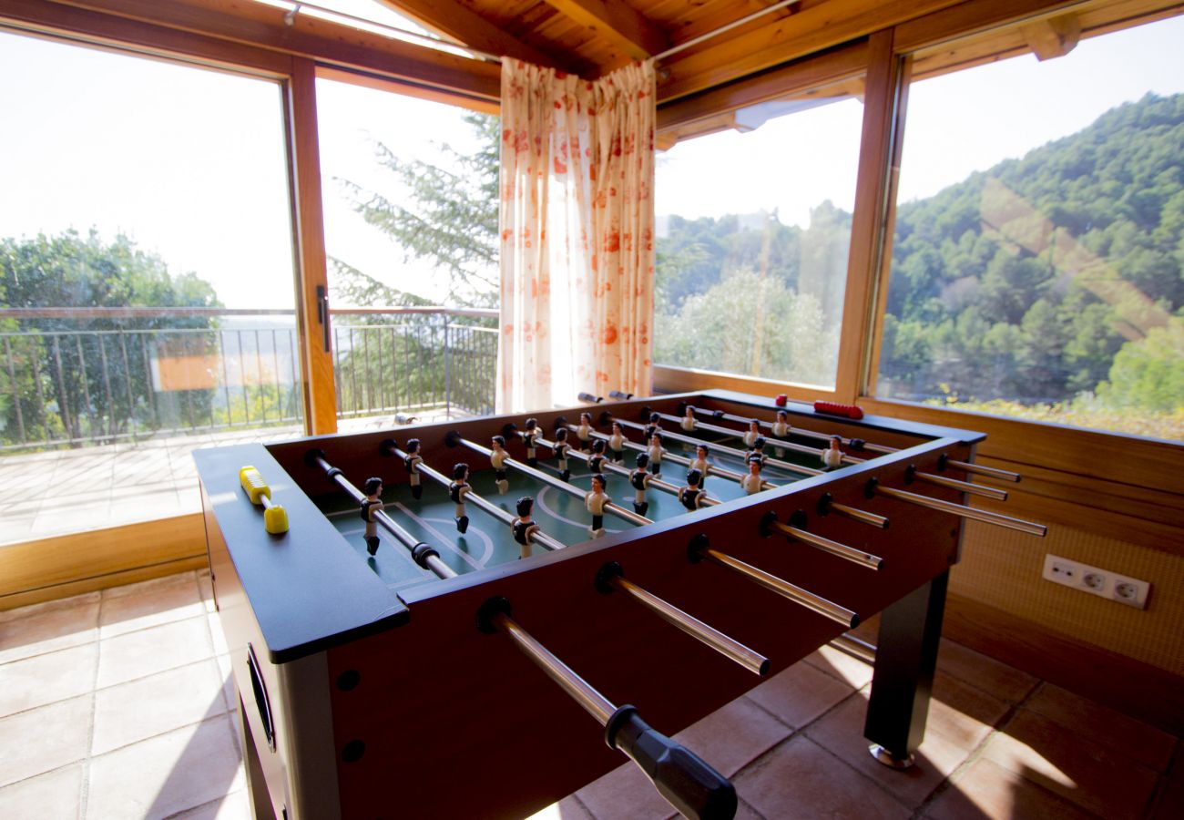 Villa à Sant Feliu de Codines - Vue imprenable et piscine chauffée pour 25 pax à 35min de BCN!