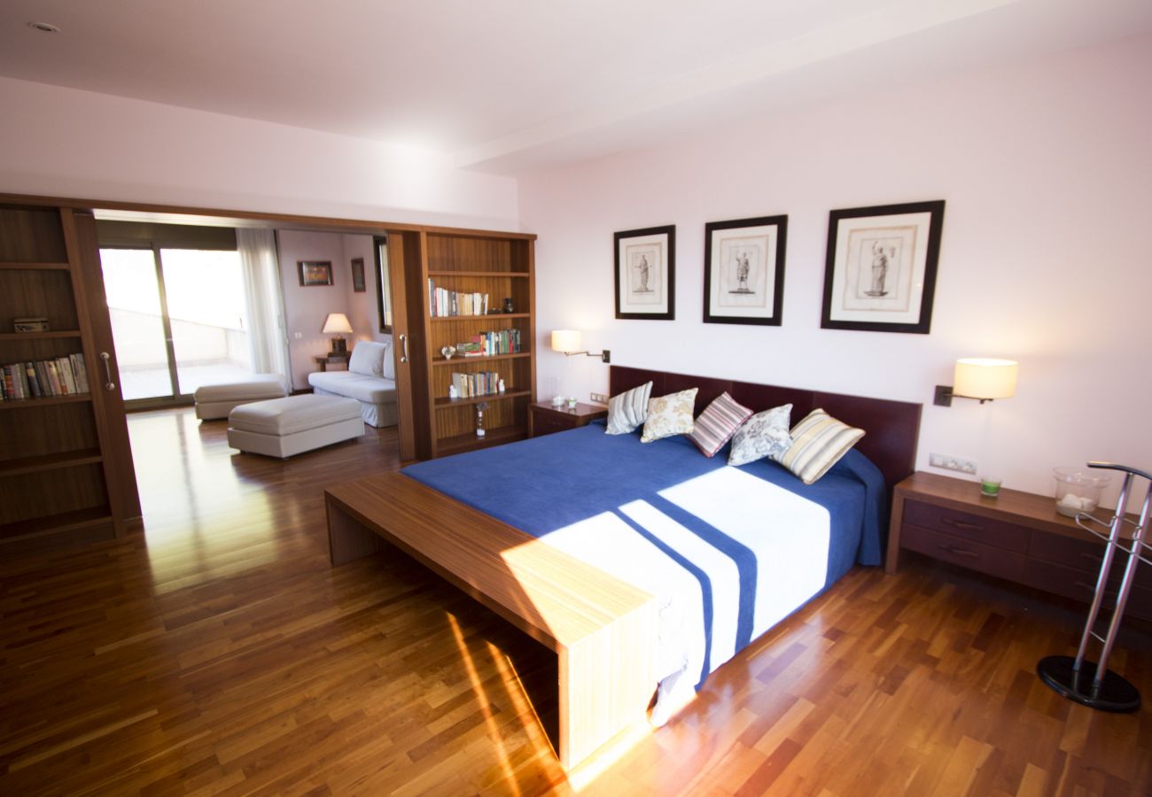 Villa à Sant Feliu de Codines - Vue imprenable et piscine chauffée pour 25 pax à 35min de BCN!