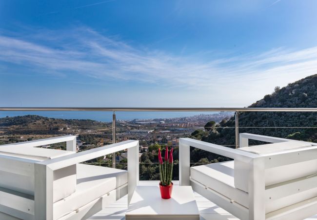 Villa à Badalona - Luxe avec vue à 15 min du centre de Barcelone!