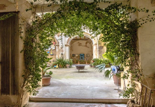 Villa à Vila-Rodona - Convent 18ème siècle converti à couper le souffle ! Villa à Vila-Rodona - Convent 18ème siècle converti à couper le souffle !