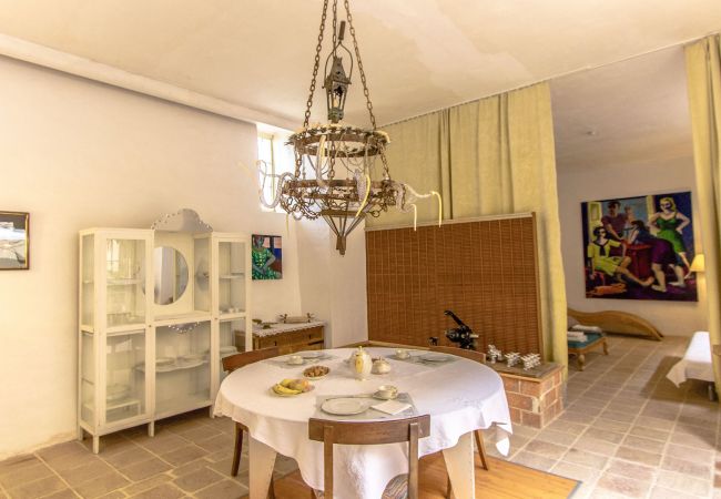 Villa à Vila-Rodona - Convent 18ème siècle converti à couper le souffle ! Villa à Vila-Rodona - Convent 18ème siècle converti à couper le souffle !