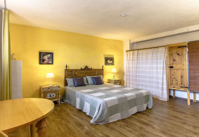 Villa à Vila-Rodona - Convent 18ème siècle converti à couper le souffle ! Villa à Vila-Rodona - Convent 18ème siècle converti à couper le souffle !