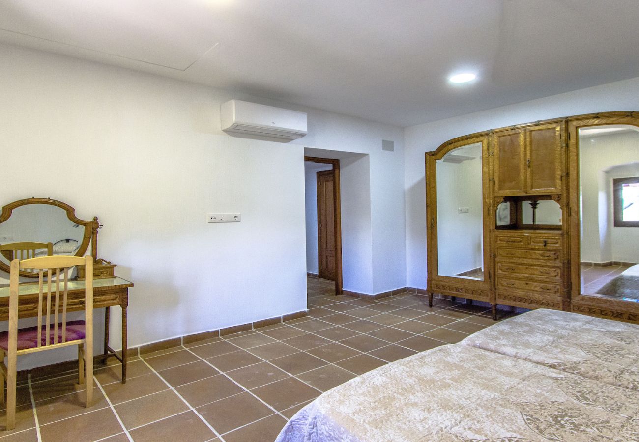 Villa à Bigues i Riells -  Votre propre hôtel privé à 30 min de BCN pour 25 convives !