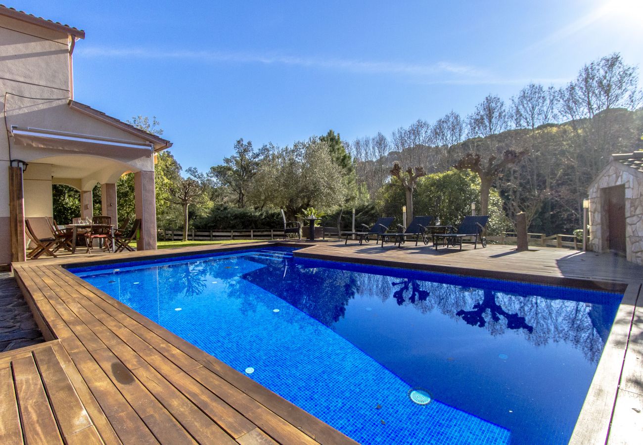 Villa à Sant Celoni -  Sanctuaire méditerranéen avec piscine & JACUZZI
