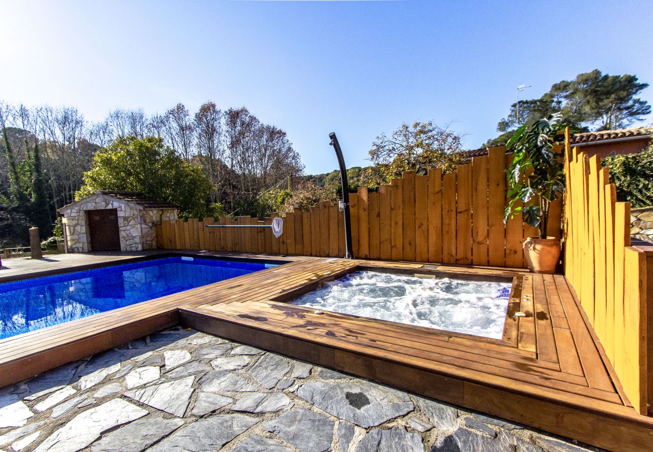 Villa à Sant Celoni -  Sanctuaire méditerranéen avec piscine & JACUZZI