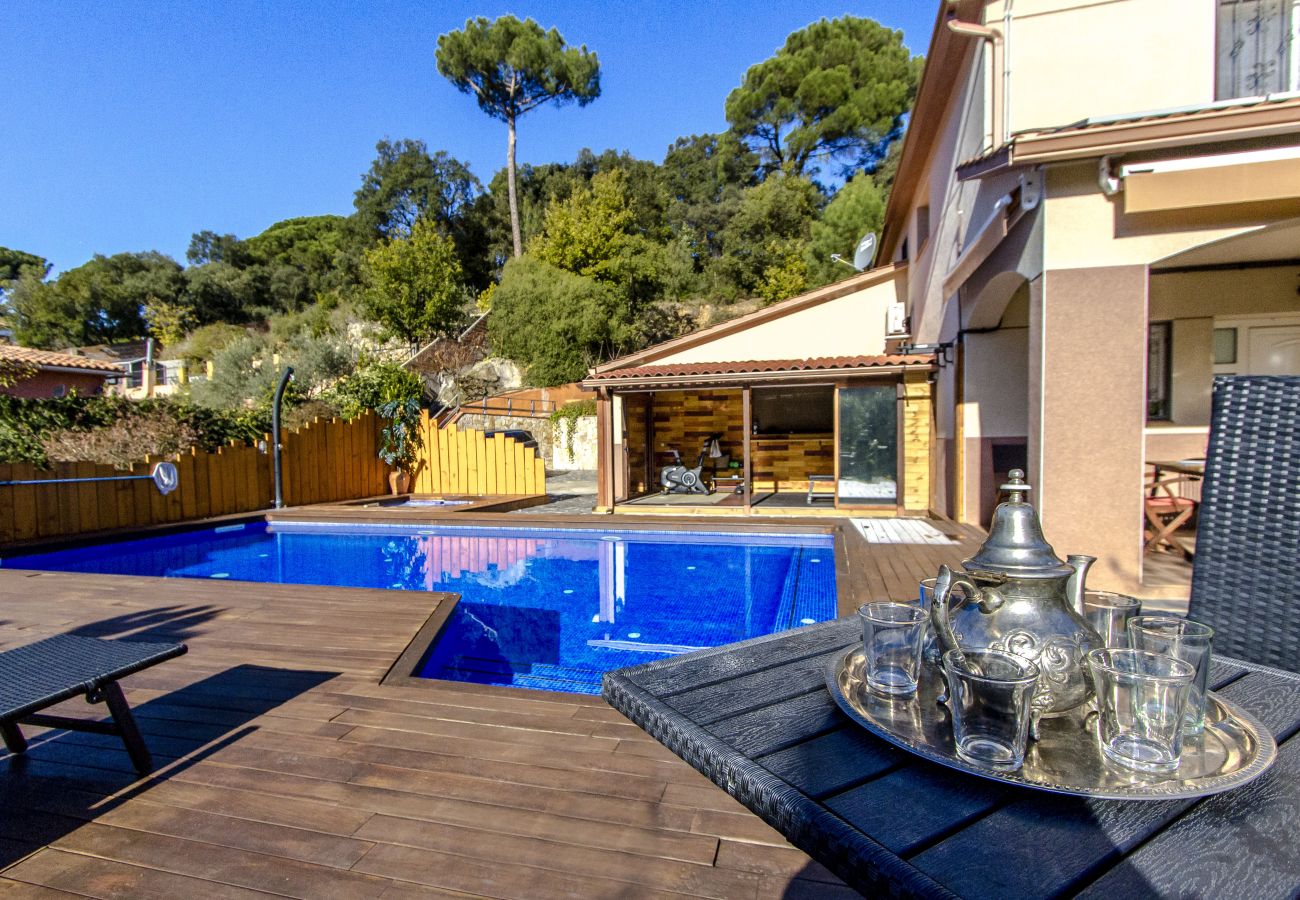 Villa à Sant Celoni -  Sanctuaire méditerranéen avec piscine & JACUZZI