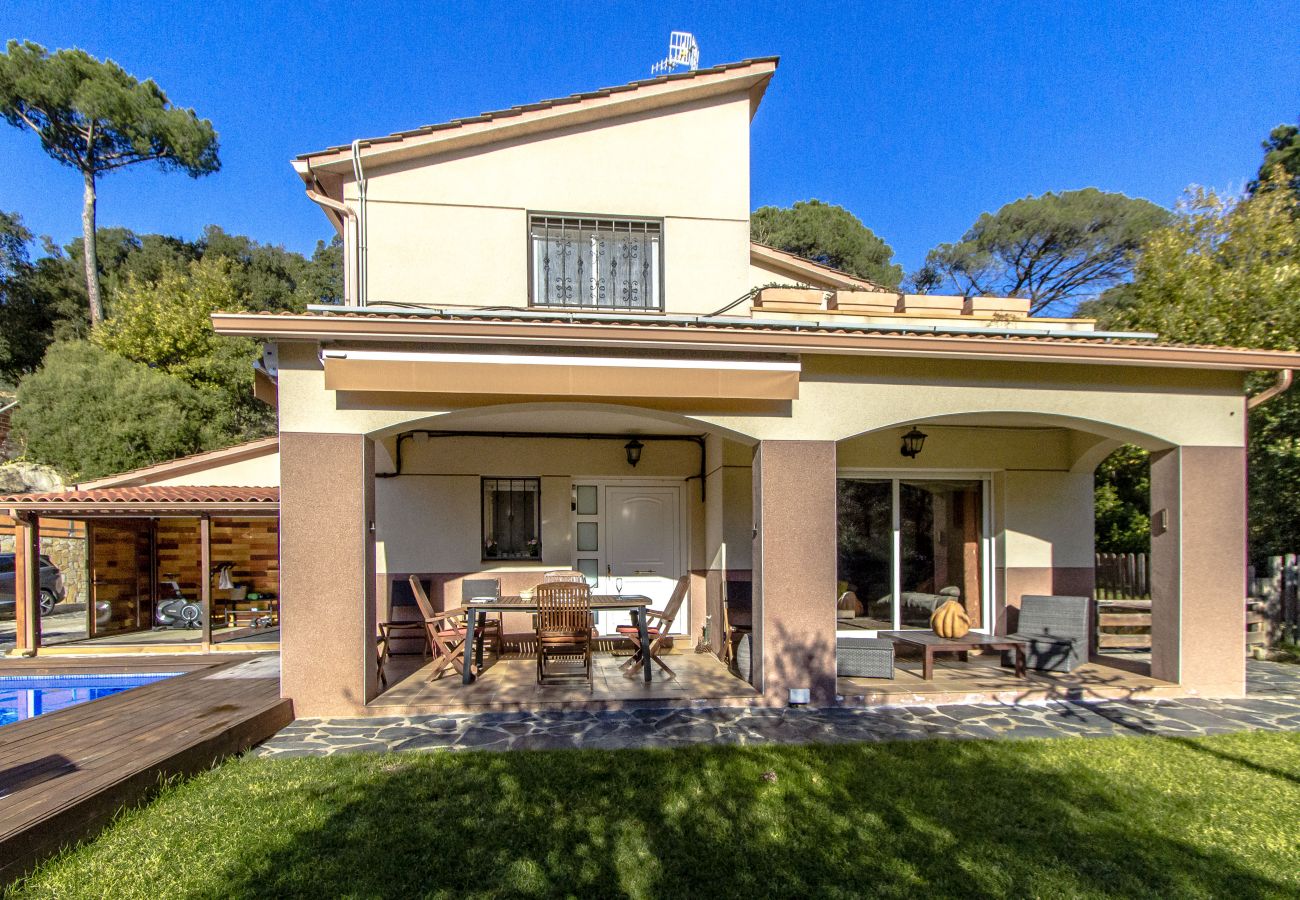 Villa à Sant Celoni -  Sanctuaire méditerranéen avec piscine & JACUZZI