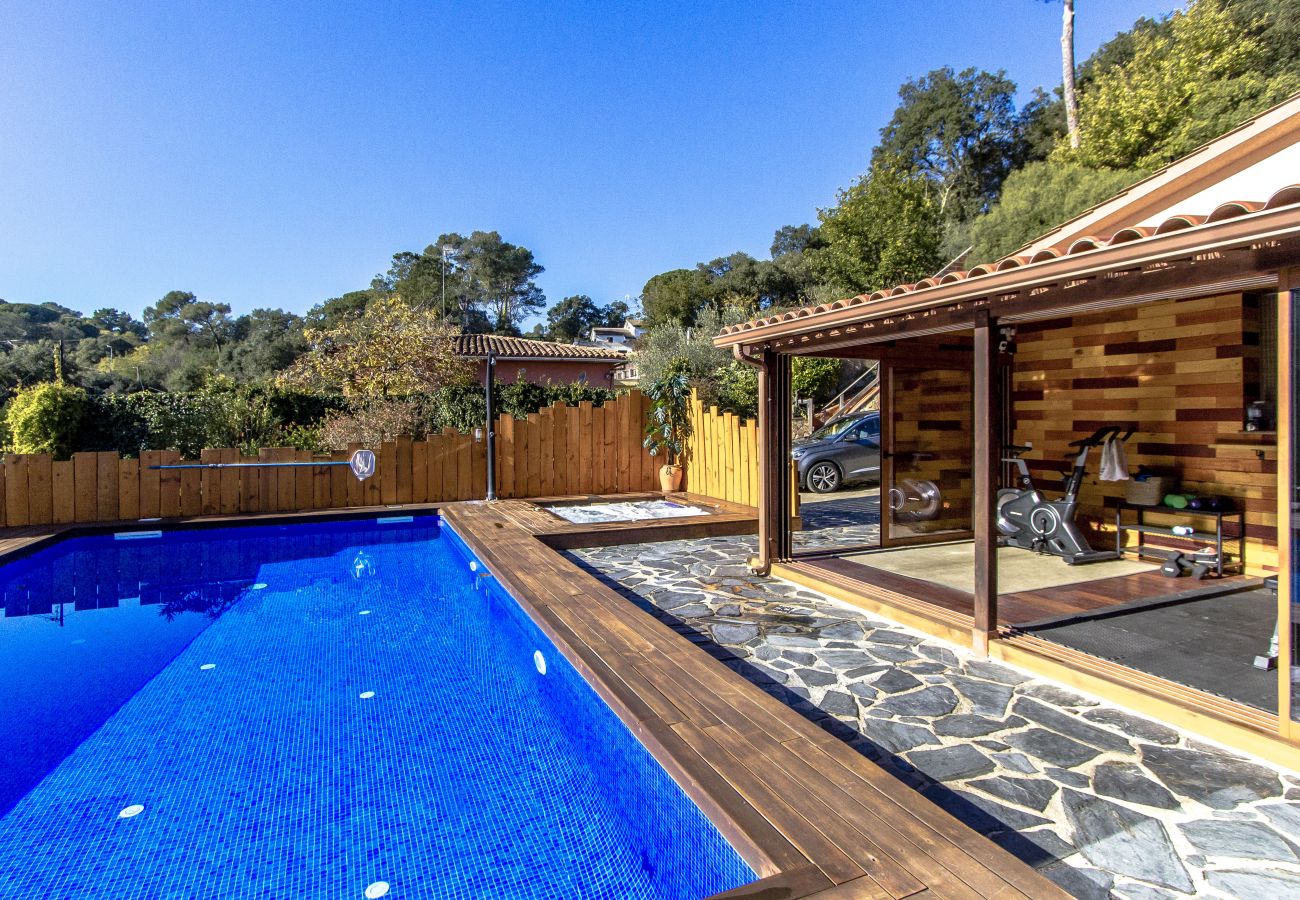 Villa à Sant Celoni -  Sanctuaire méditerranéen avec piscine & JACUZZI