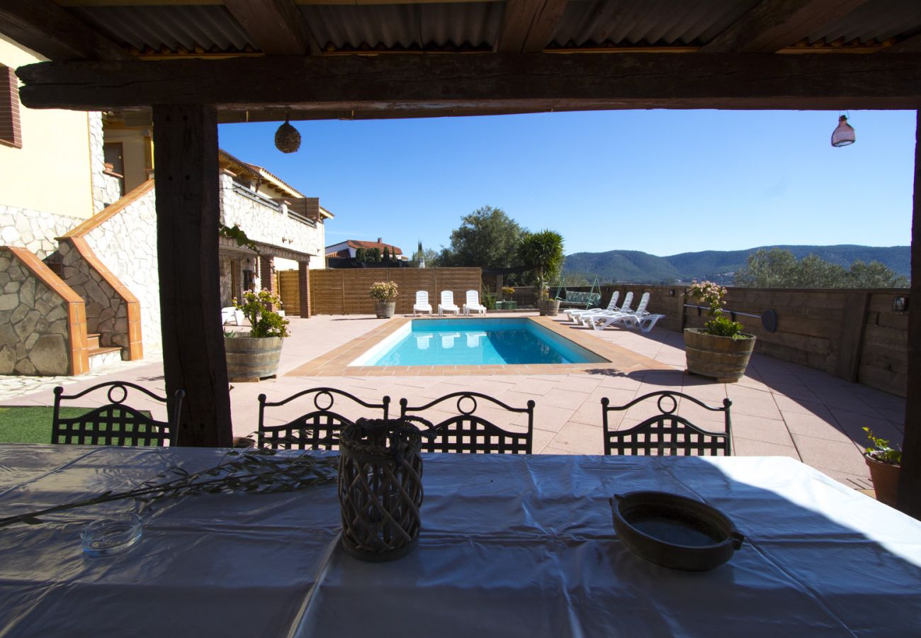 Villa à Sant Pau d’Ordal - Piscines intérieure/extérieure, sauna, salle sport 