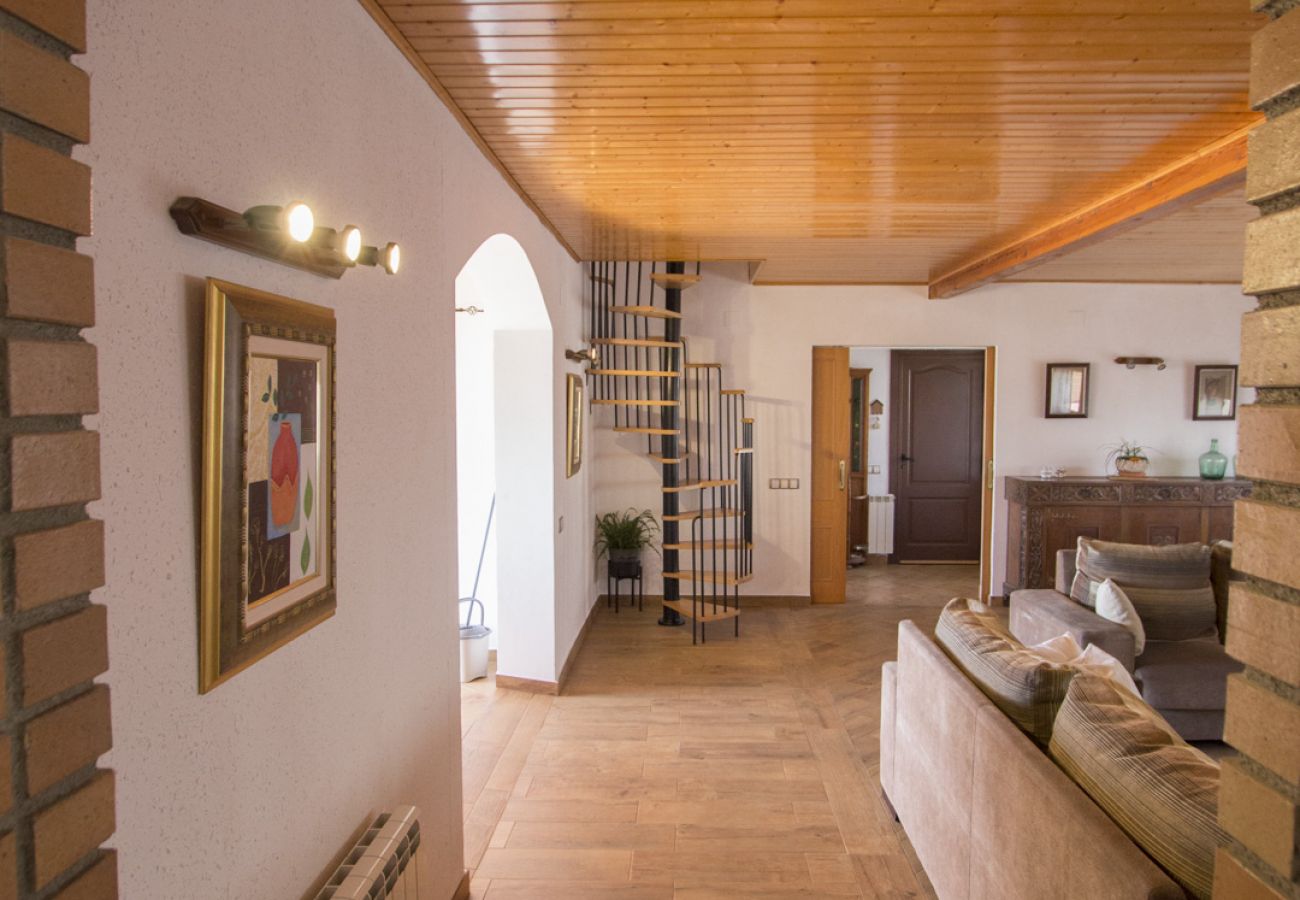 Villa à Sant Pau d’Ordal - Piscines intérieure/extérieure, sauna, salle sport 