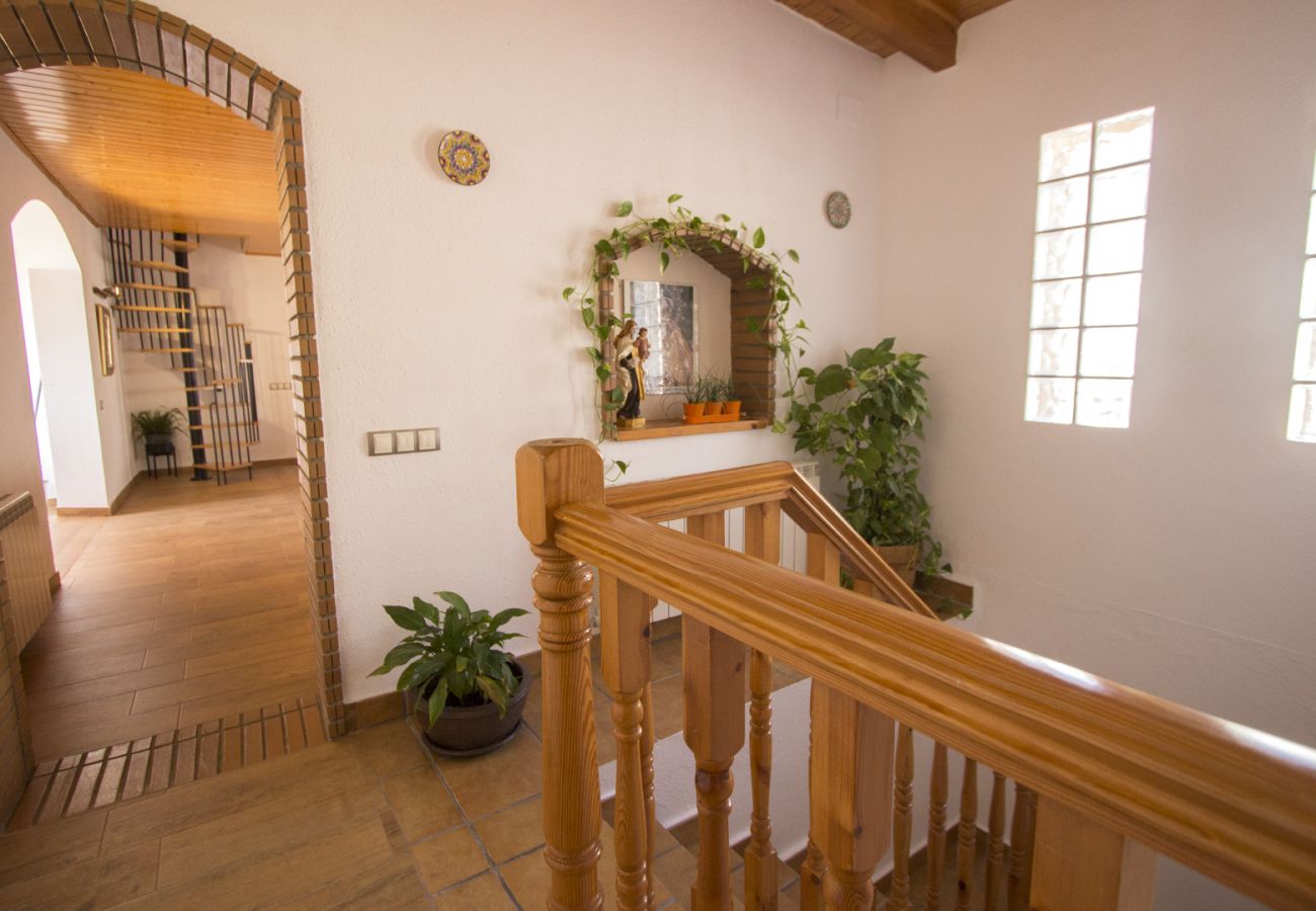 Villa à Sant Pau d’Ordal - Piscines intérieure/extérieure, sauna, salle sport 