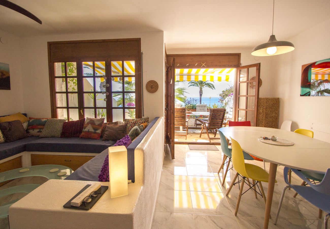 Villa à Ametlla de Mar - Beachfront villa in Atmetlla de Mar