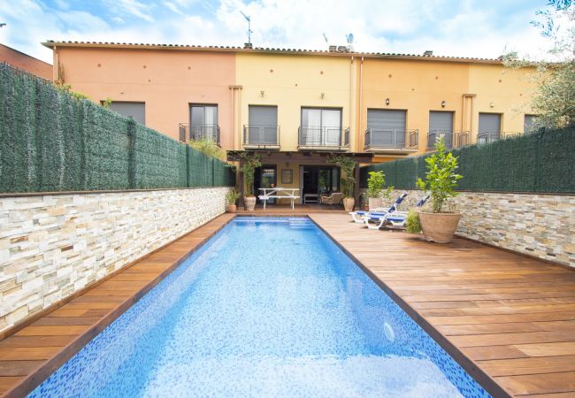 villa à Bisbal d´Emporda - Piscine privée et à 100m du centre du village! 