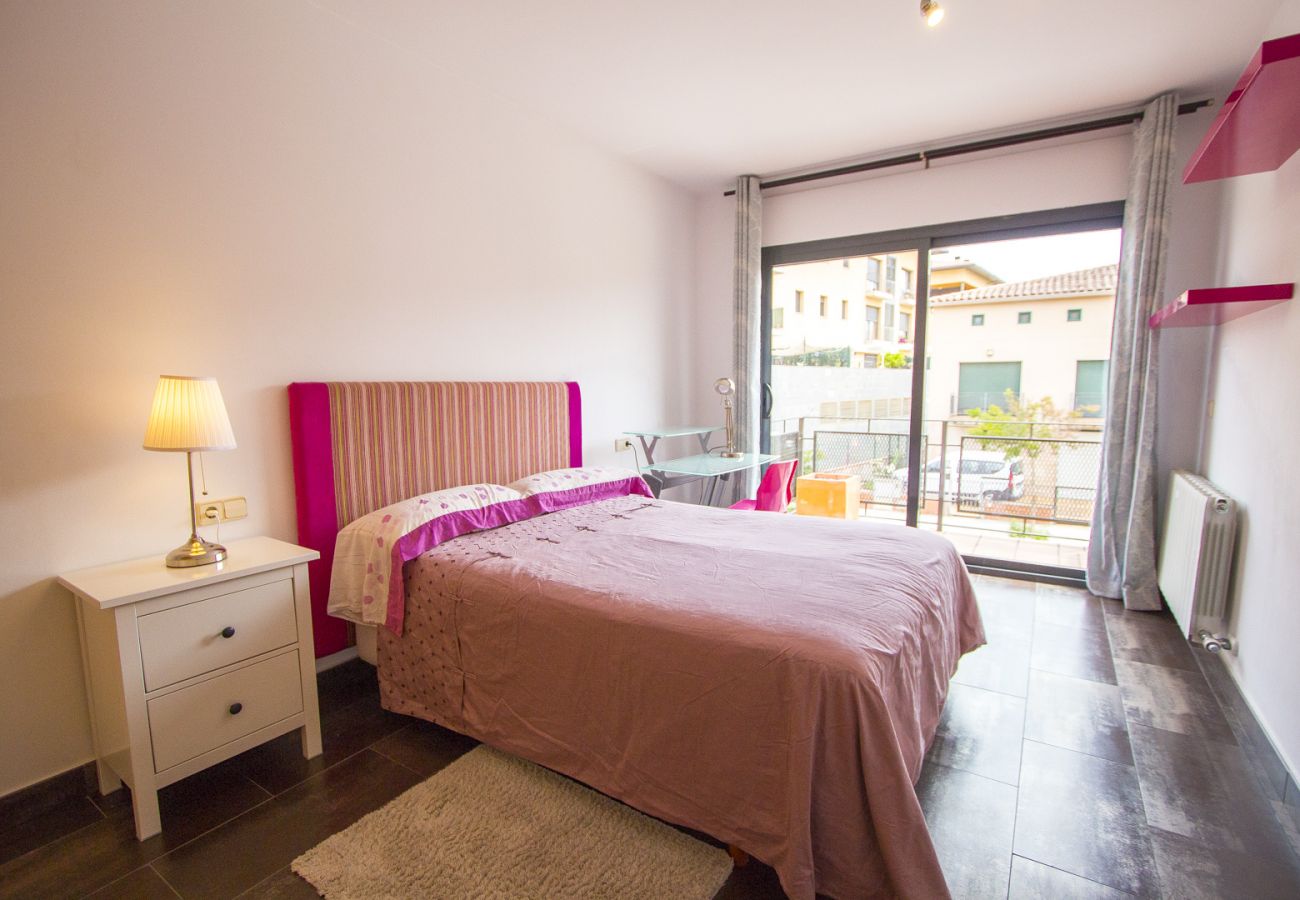 Villa à Bisbal d´Emporda - Piscine privée et à 100m du centre du village! 