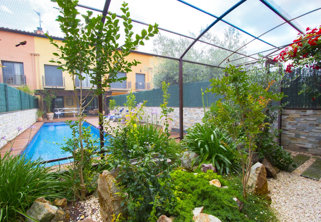 Villa à Bisbal d´Emporda - Piscine privée et à 100m du centre du village! 