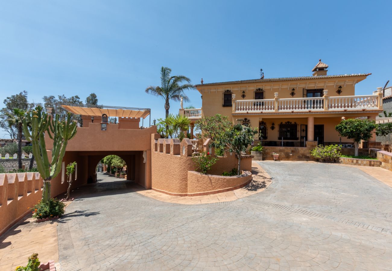 Villa à Malaga - À moins de 4 km de la plage et du centre de Malaga