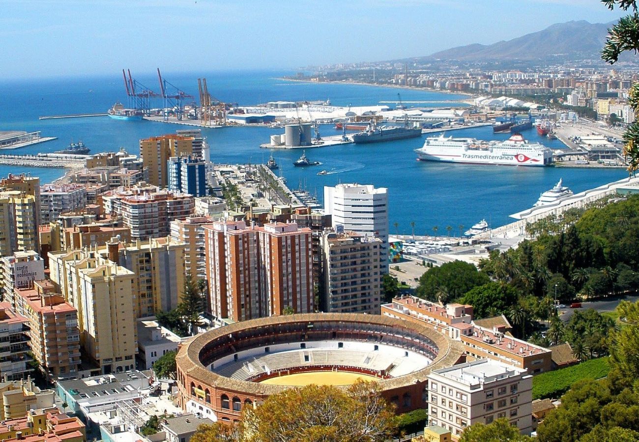 Villa à Malaga - À moins de 4 km de la plage et du centre de Malaga