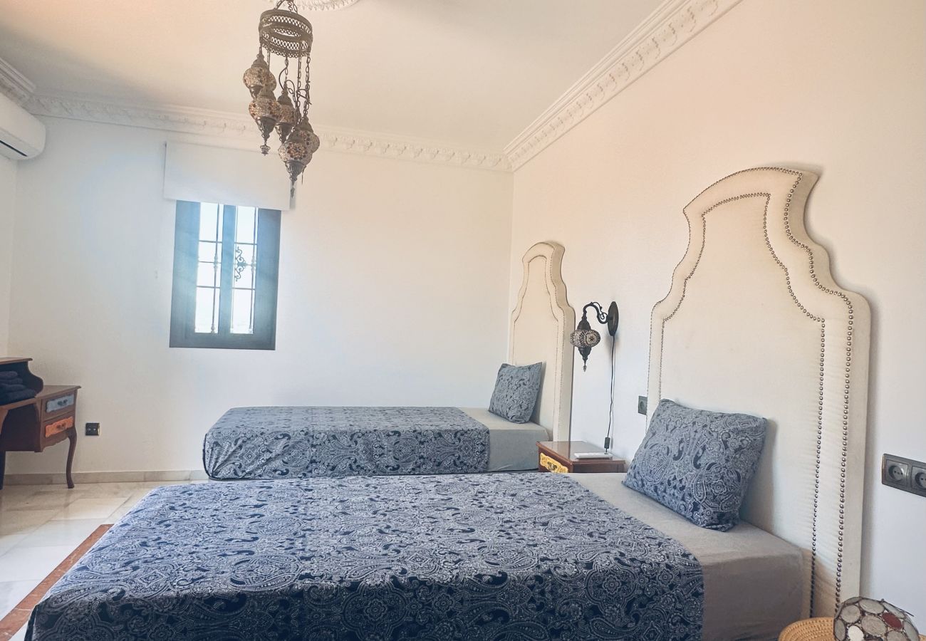 Villa à Malaga - À moins de 4 km de la plage et du centre de Malaga